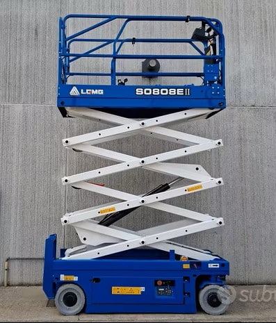 PIATTAFORMA VERTICALE ELETTRICA LGMG S0808 II